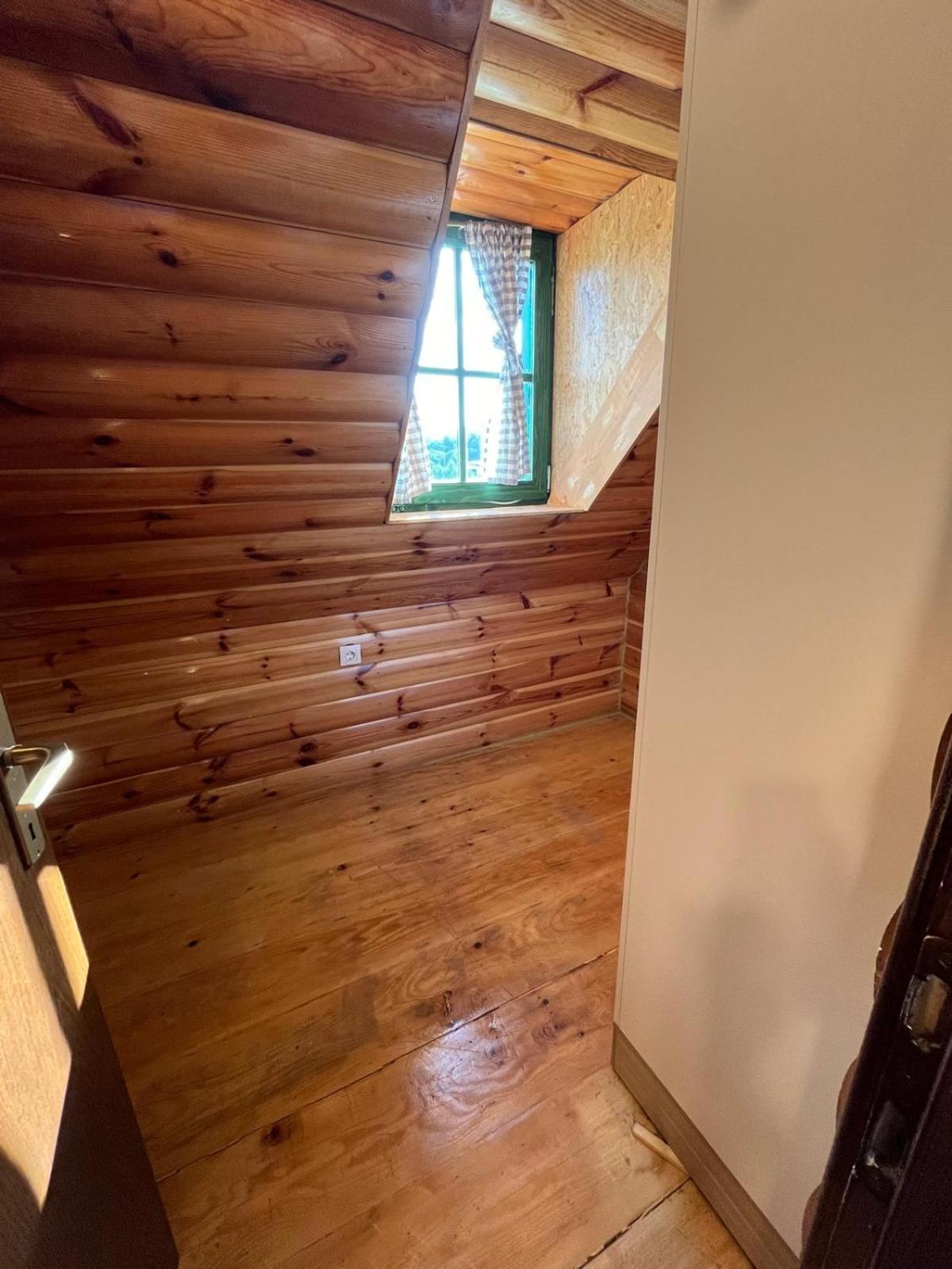 Wooden House Ante Self Check - In And Check - Out Apartman Otocsán Kültér fotó