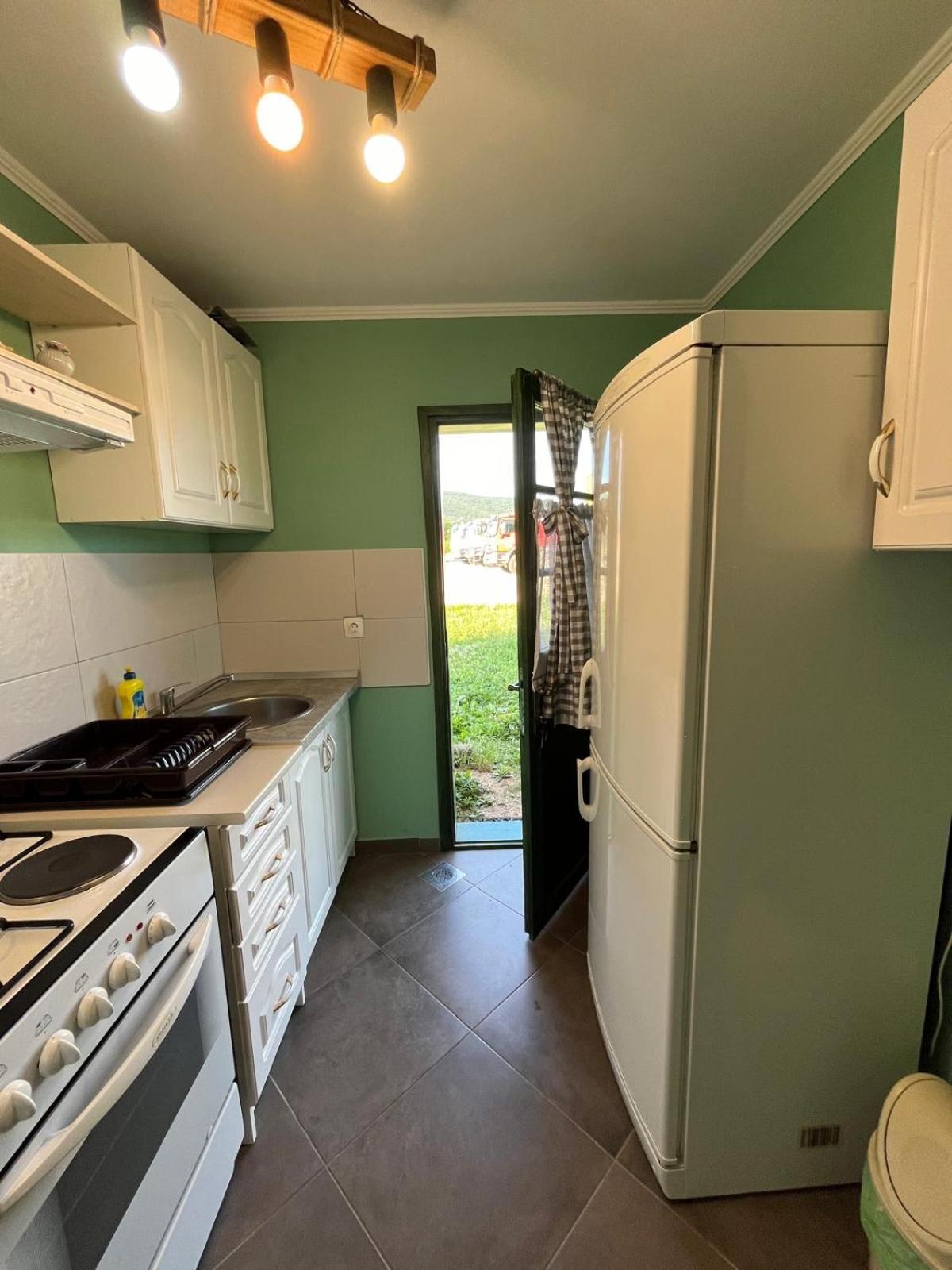 Wooden House Ante Self Check - In And Check - Out Apartman Otocsán Kültér fotó