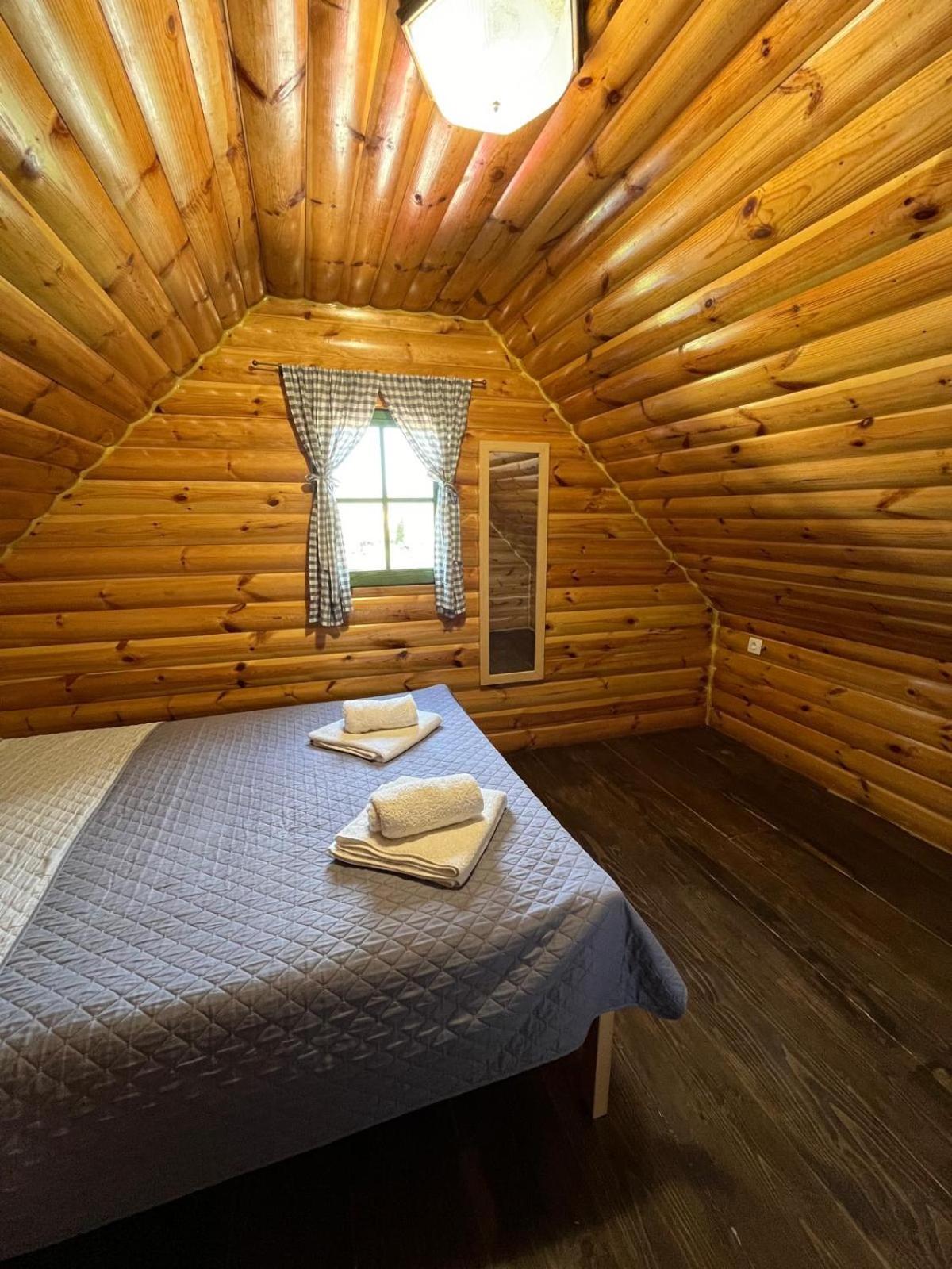 Wooden House Ante Self Check - In And Check - Out Apartman Otocsán Kültér fotó